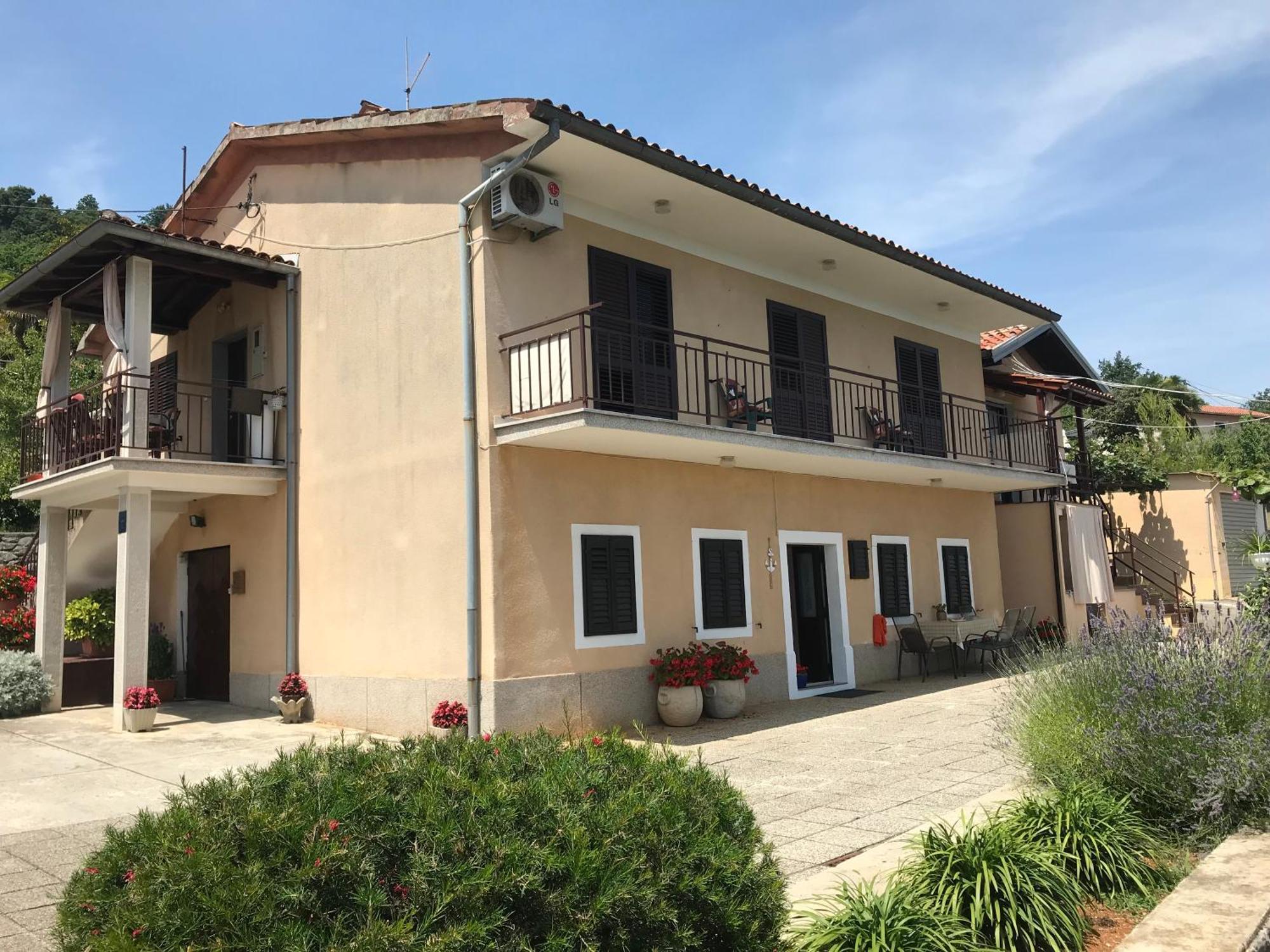 Apartman Elvis Lovran Exterior foto